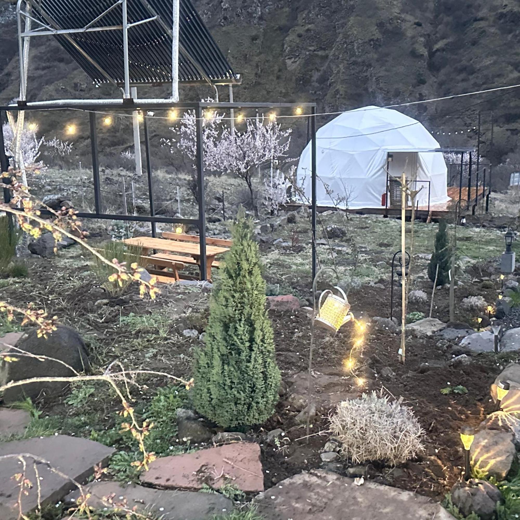 Vardzia Glamping Eksteriør billede