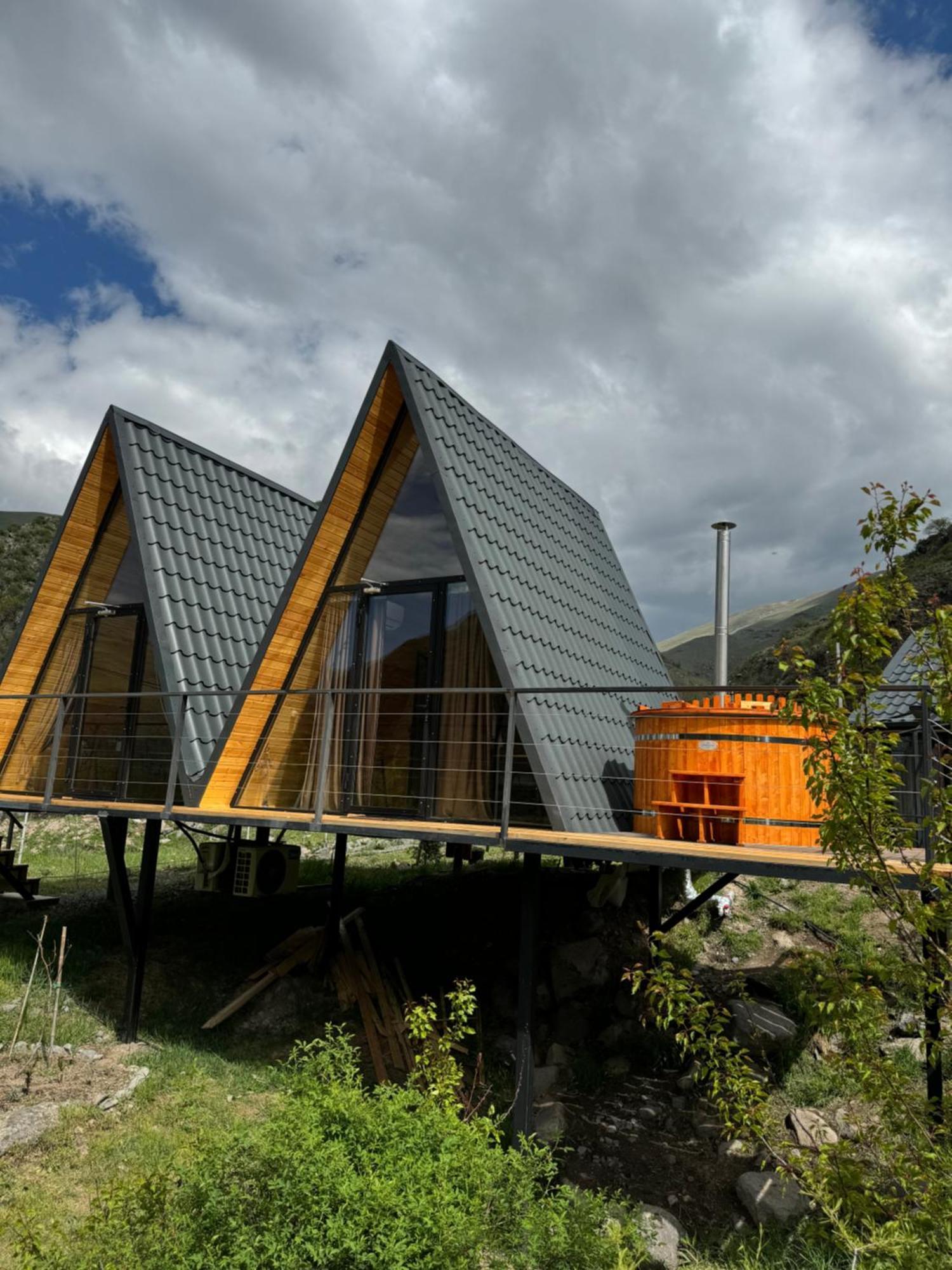 Vardzia Glamping Eksteriør billede